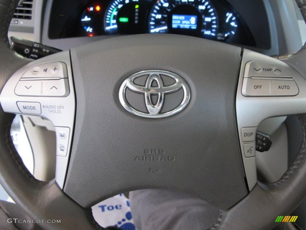 2010 Toyota Camry Hybrid Controls Photo #48688430