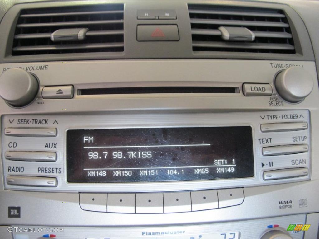 2010 Toyota Camry Hybrid Controls Photo #48688489