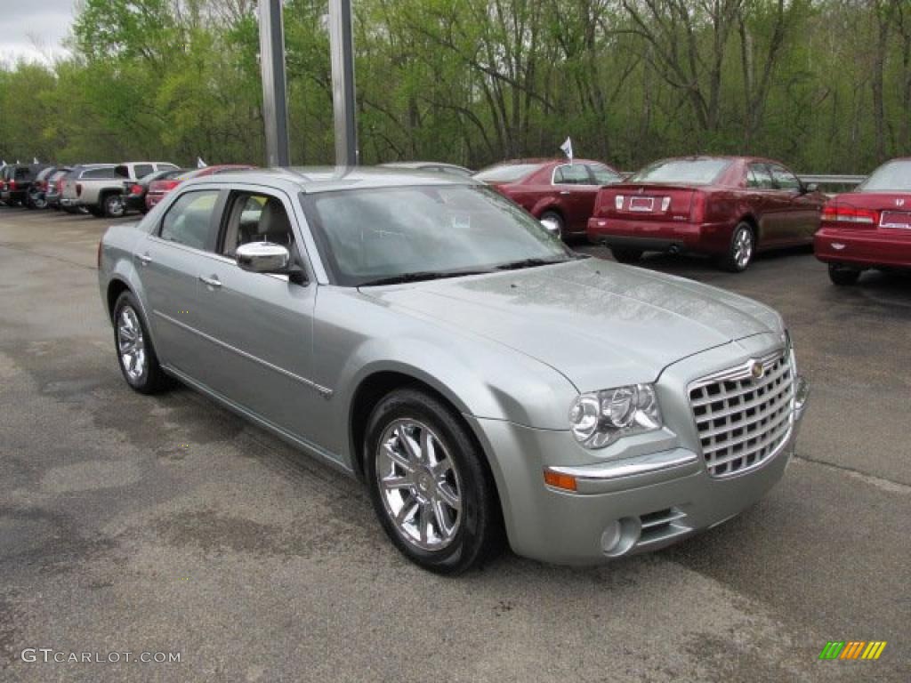 2005 300 C HEMI - Satin Jade Pearl / Dark Slate Gray/Light Graystone photo #6