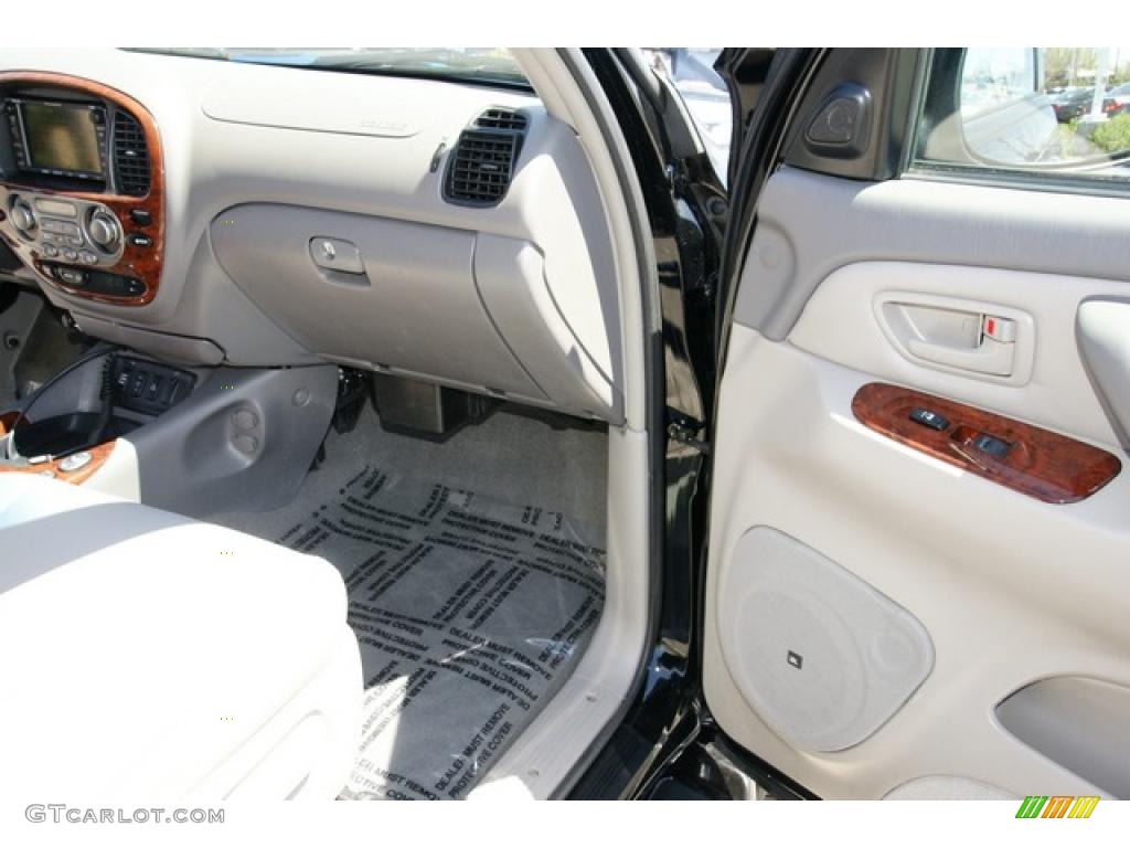 2006 Sequoia Limited 4WD - Black / Taupe photo #18