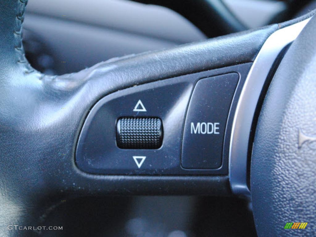 2005 Audi A8 L 4.2 quattro Controls Photo #48695727