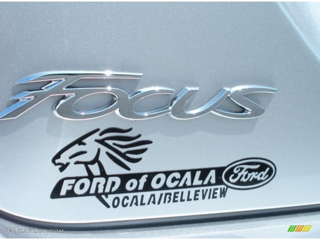 2012 Focus SE Sport 5-Door - Ingot Silver Metallic / Two-Tone Sport photo #4
