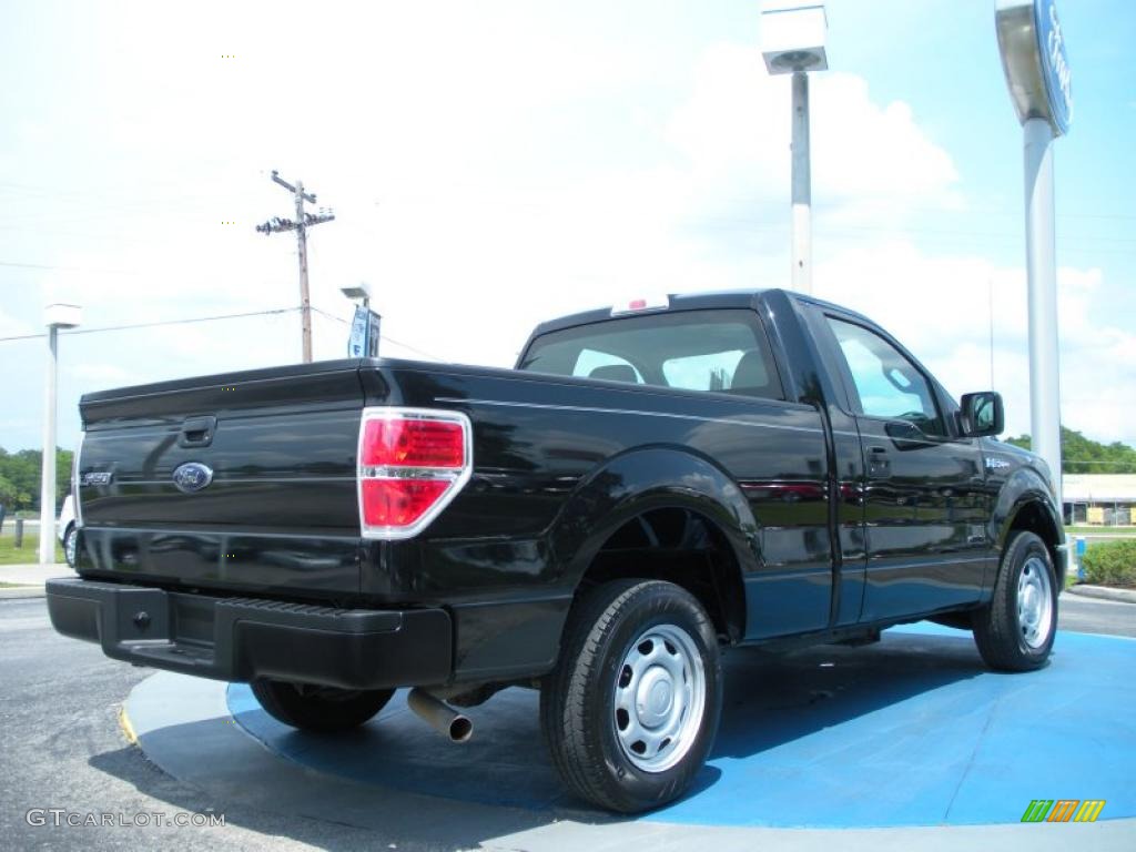 2010 F150 XL Regular Cab - Tuxedo Black / Medium Stone photo #5