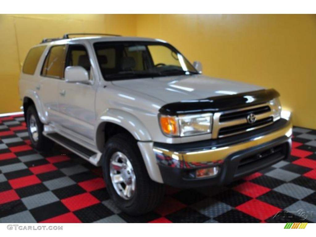 2000 4Runner SR5 4x4 - Desert Dune Pearl / Oak photo #1