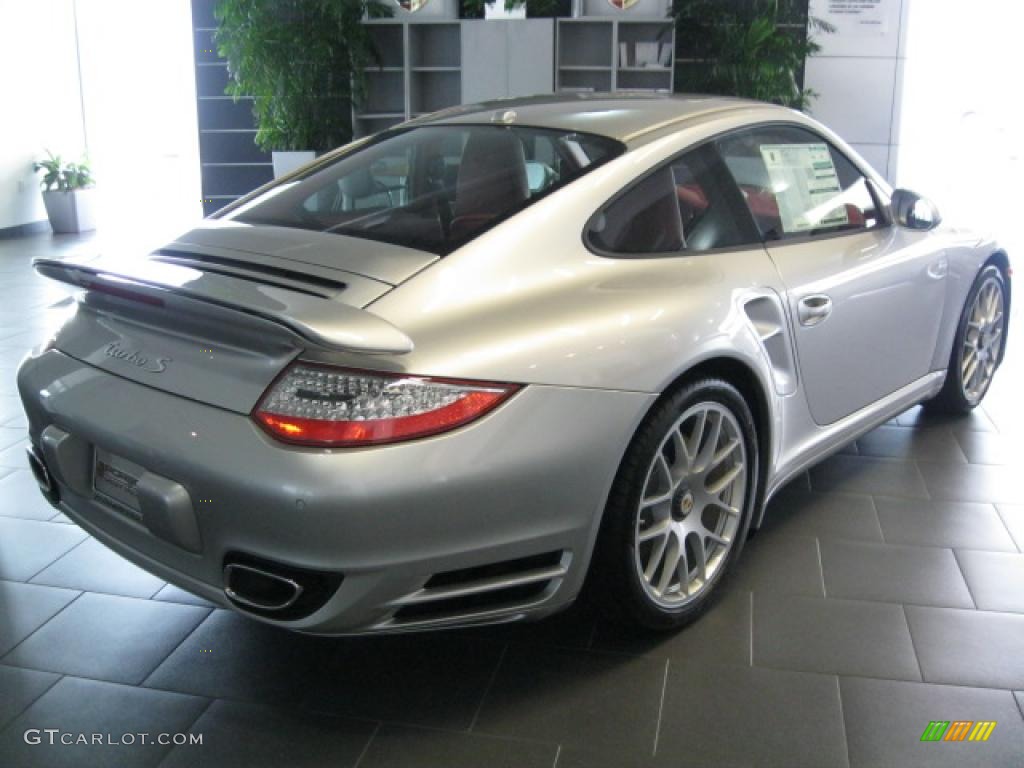 Silver Metallic Paint to Sample 2011 Porsche 911 Turbo S Coupe Exterior Photo #48698725
