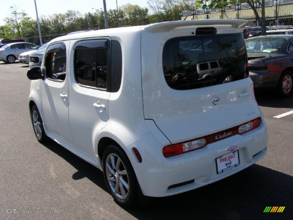 White Pearl 2009 Nissan Cube Krom Edition Exterior Photo #48702502