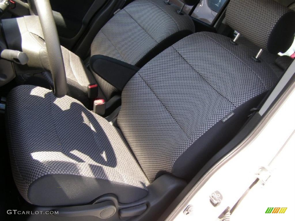 Black/Gray Interior 2009 Nissan Cube Krom Edition Photo #48702589
