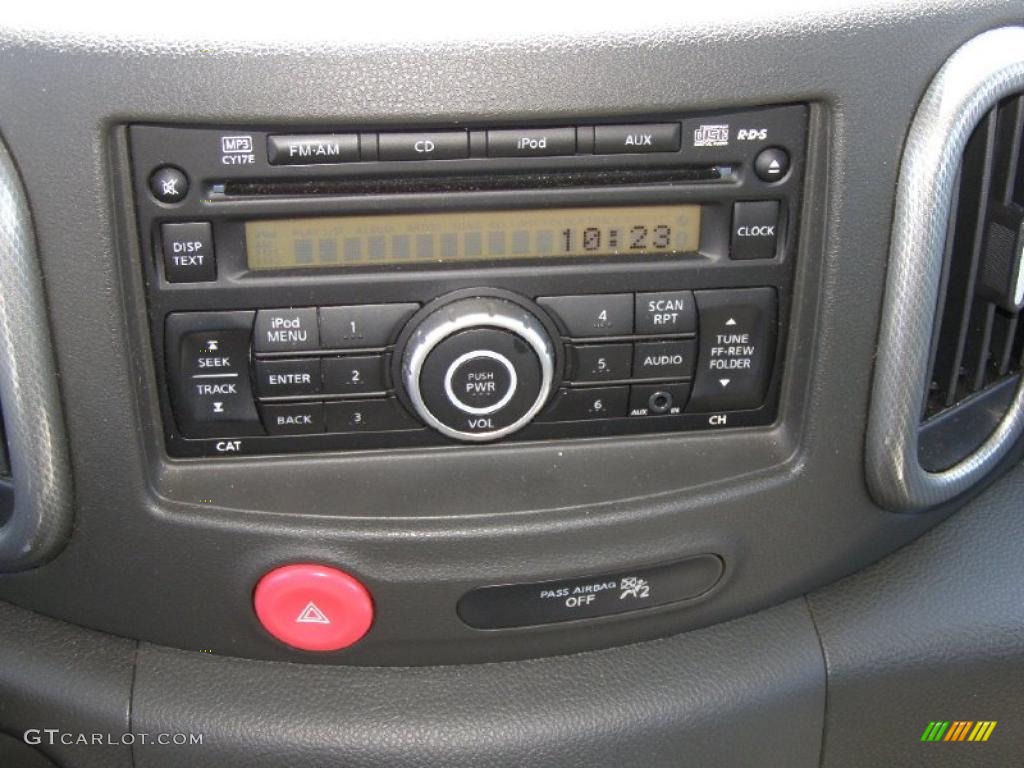 2009 Nissan Cube Krom Edition Controls Photo #48702620