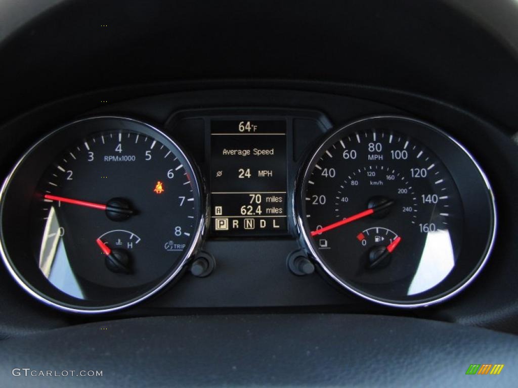 2011 Rogue SV - Pearl White / Gray photo #17