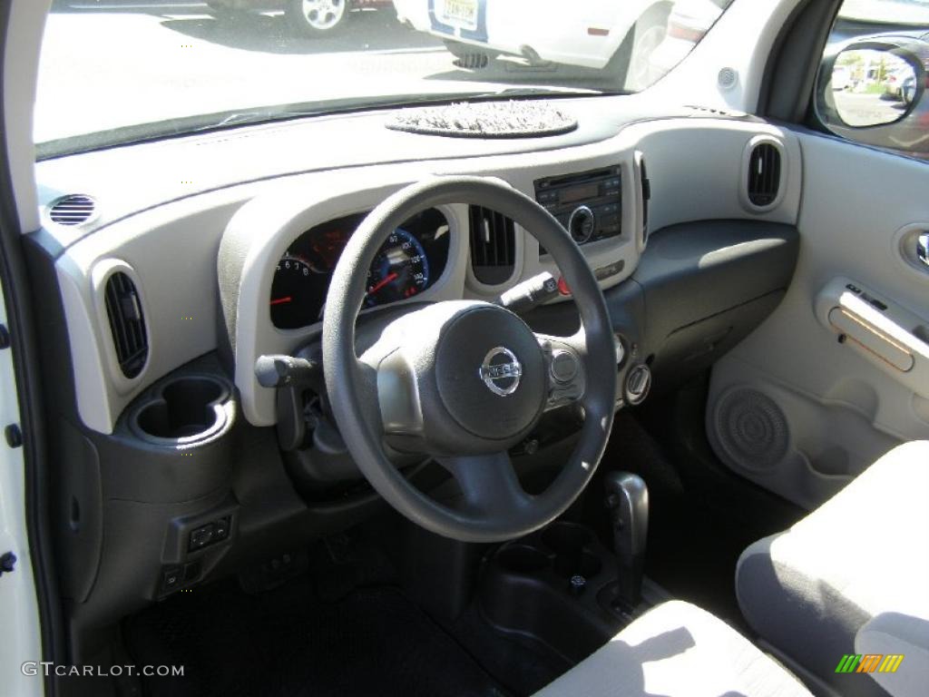 2009 Nissan Cube 1.8 S Light Gray Dashboard Photo #48702790