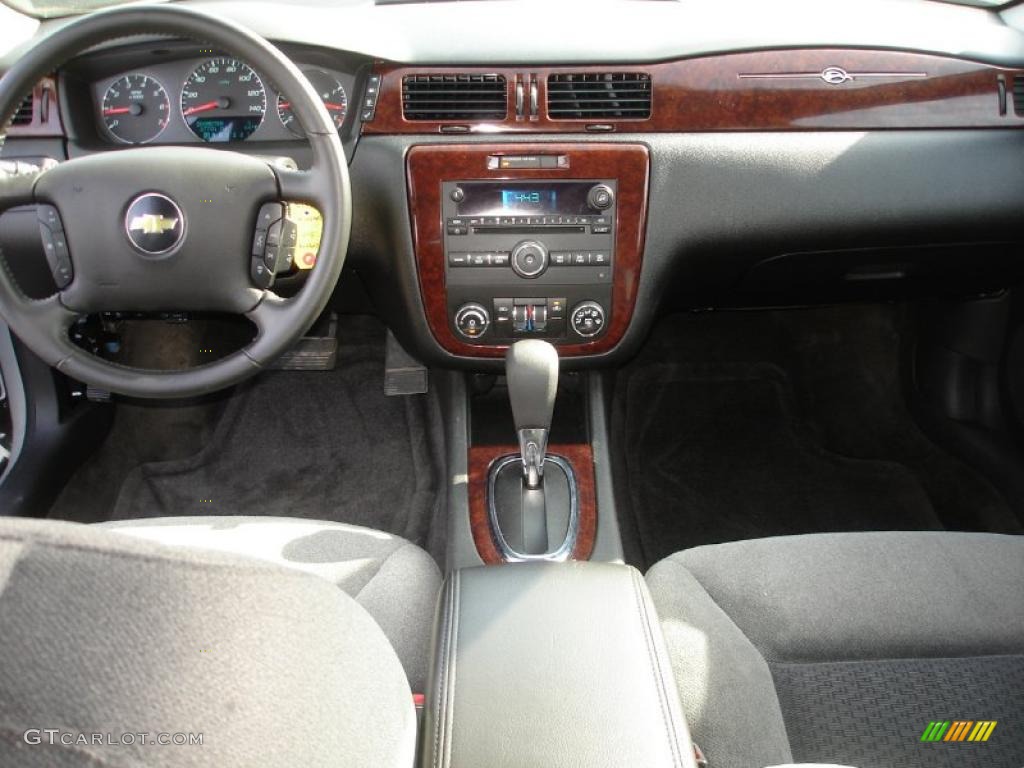 2011 Chevrolet Impala LT Ebony Dashboard Photo #48703378