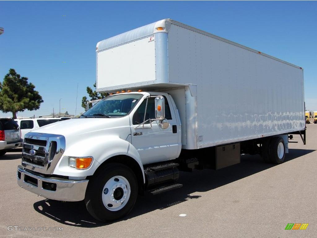 Oxford White 2008 Ford F750 Super Duty XL Chassis Regular Cab Moving Truck Exterior Photo #48704458
