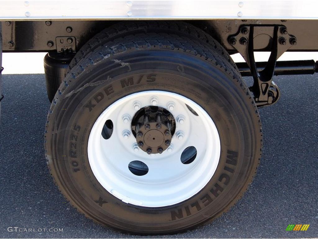 2008 Ford F750 Super Duty XL Chassis Regular Cab Moving Truck Wheel Photo #48704548