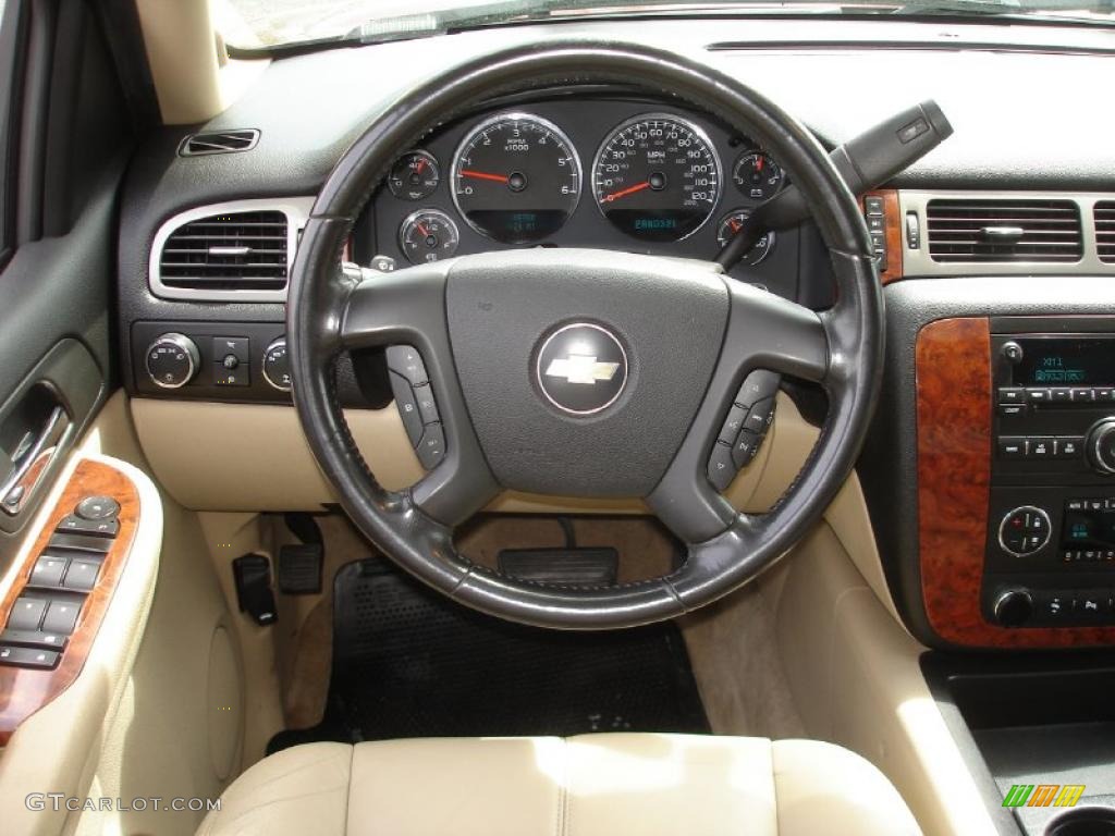 2008 Chevrolet Avalanche LT 4x4 Ebony/Light Cashmere Steering Wheel Photo #48704983