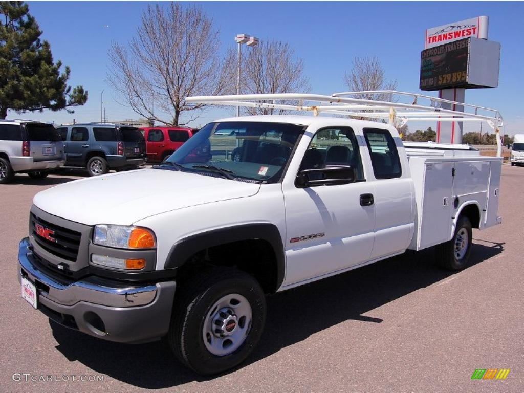 2007 Sierra 2500HD Classic Extended Cab 4x4 Utility Truck - Summit White / Dark Charcoal photo #1