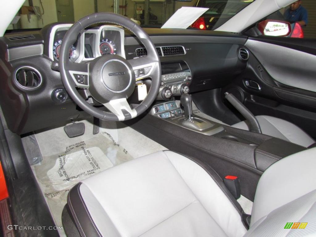 Gray Interior 2010 Chevrolet Camaro SS Coupe Photo #48706792