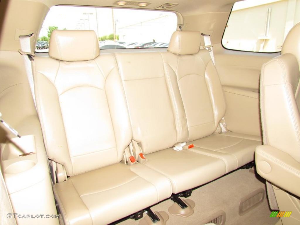 2007 Saturn Outlook XR Interior Color Photos