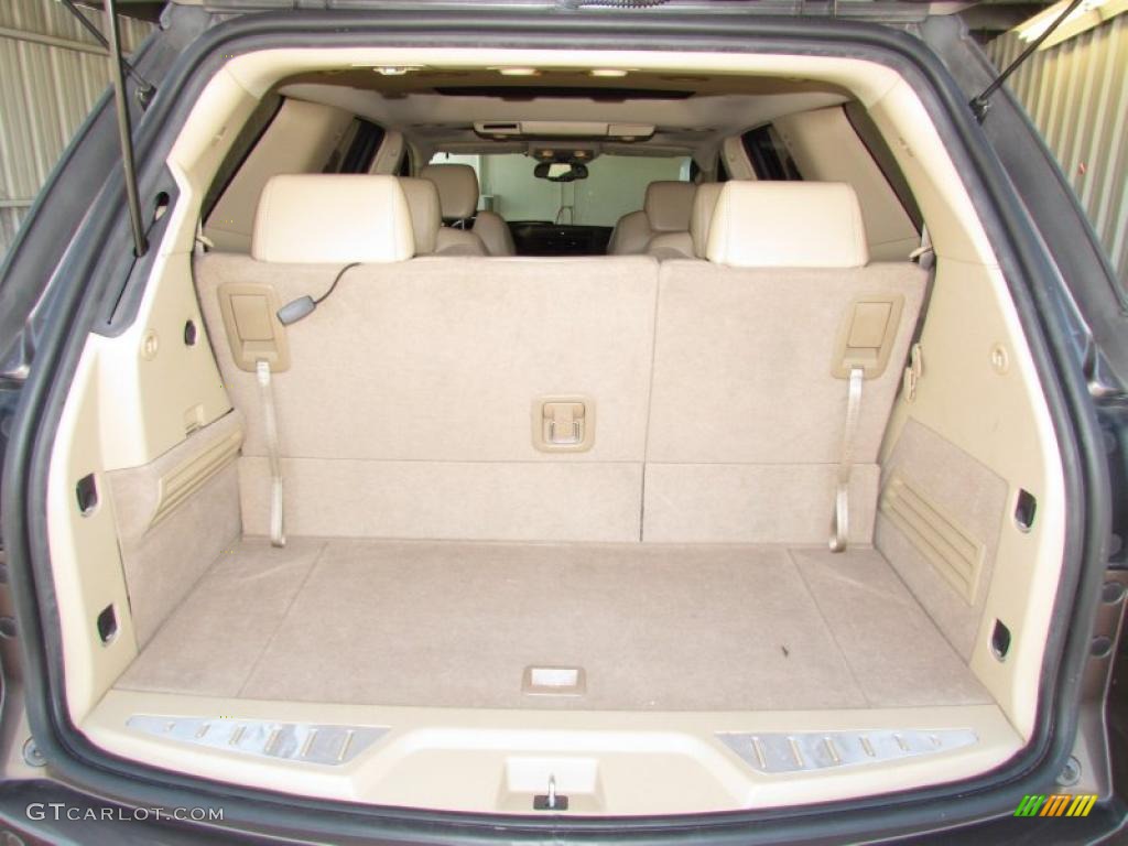 2007 Saturn Outlook XR Trunk Photo #48707587