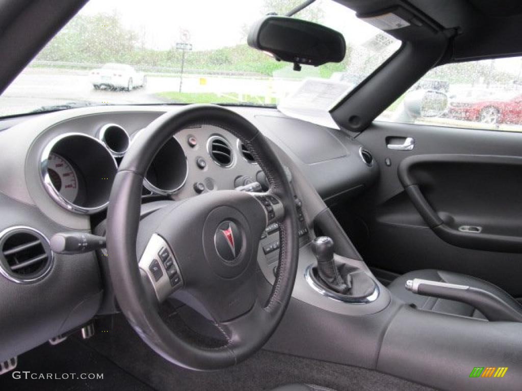 2007 Pontiac Solstice Roadster Ebony Steering Wheel Photo #48708160