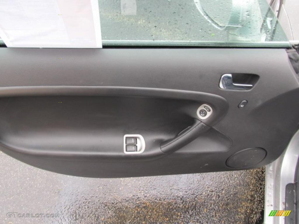 2007 Pontiac Solstice Roadster Ebony Door Panel Photo #48708172