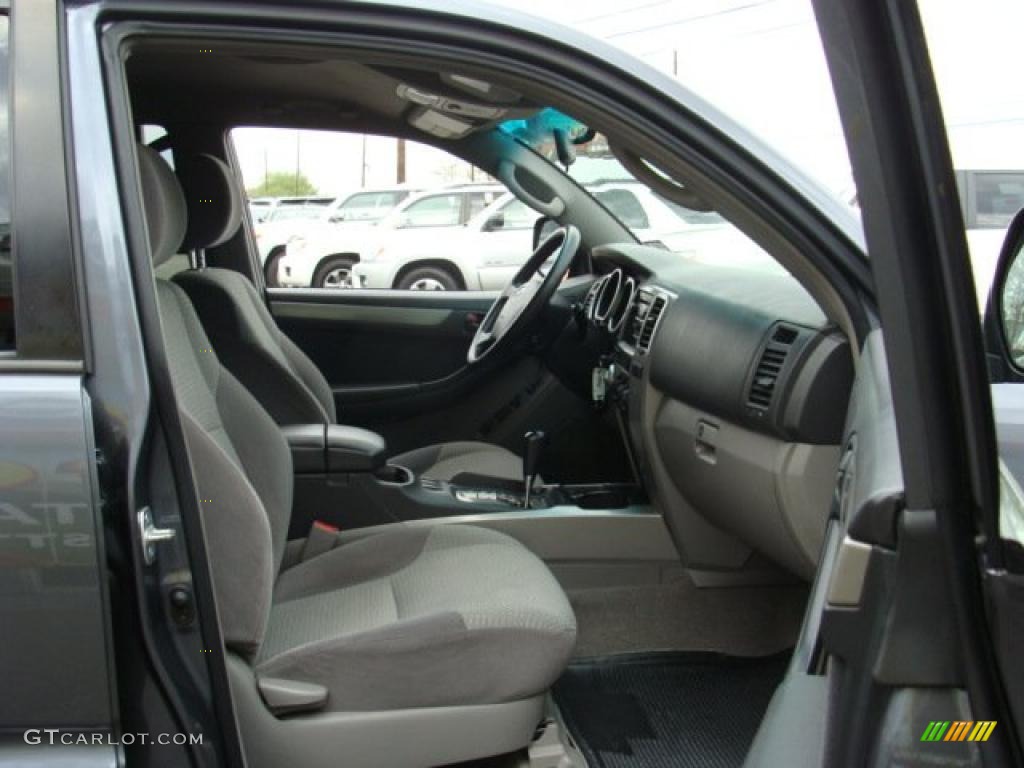 2004 4Runner SR5 4x4 - Galactic Gray Mica / Stone photo #8
