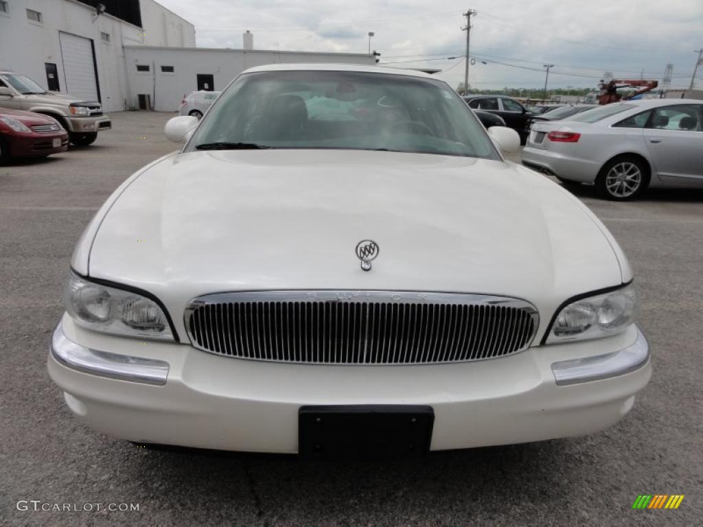2004 Park Avenue  - White Diamond Pearl / Medium Gray photo #3