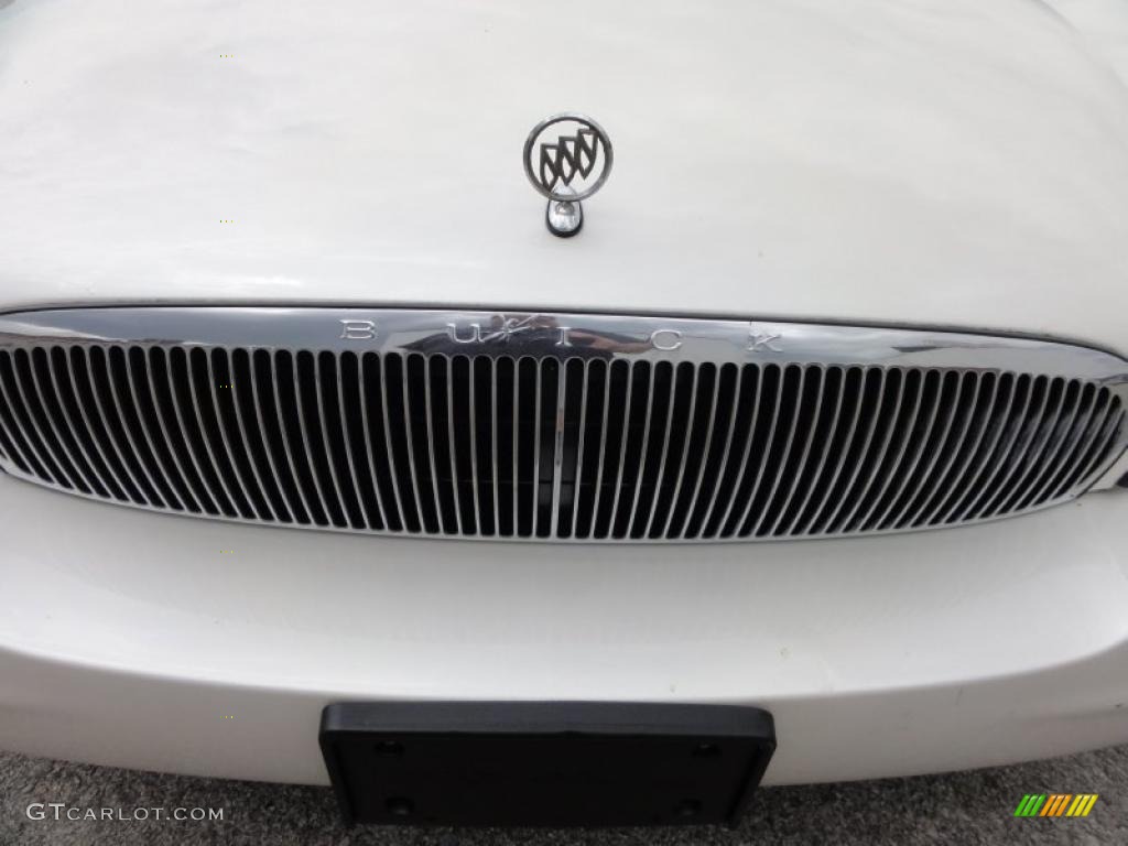 2004 Buick Park Avenue Standard Park Avenue Model Marks and Logos Photo #48710041