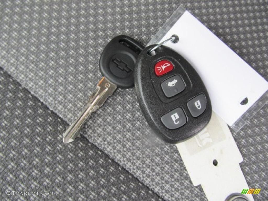 2010 Malibu LT Sedan - Imperial Blue Metallic / Titanium photo #12