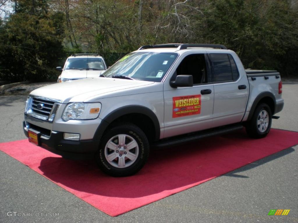 Brilliant Silver Metallic Ford Explorer Sport Trac