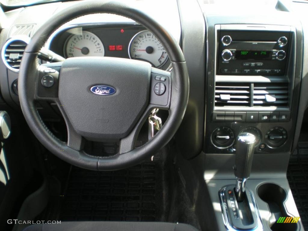 2009 Ford Explorer Sport Trac XLT 4x4 Charcoal Black Dashboard Photo #48711427