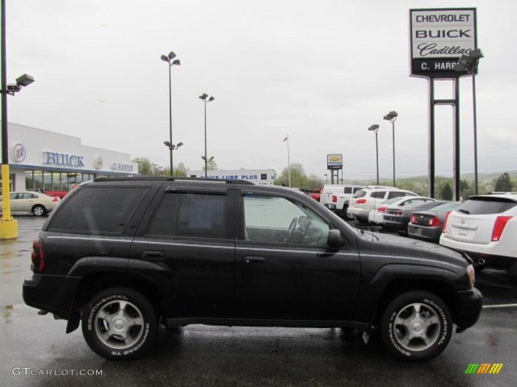 2007 TrailBlazer LS 4x4 - Black / Light Gray photo #2