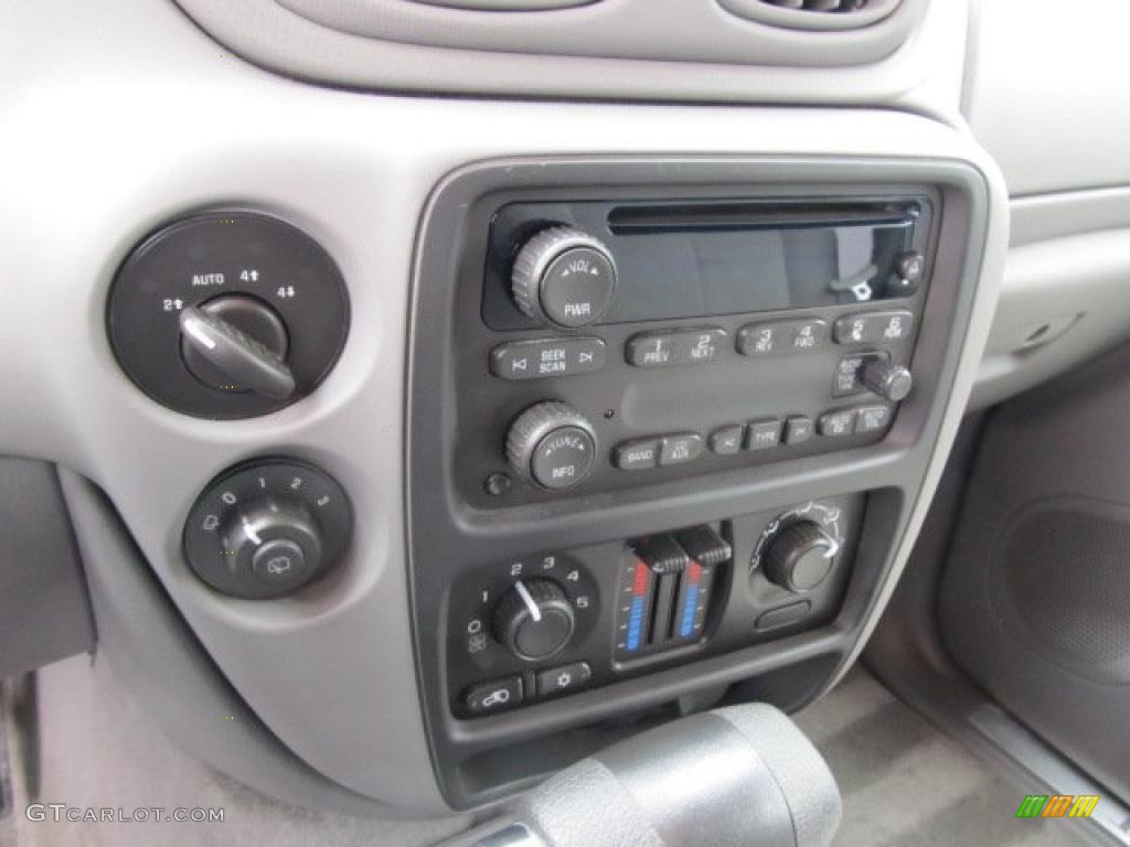 2007 TrailBlazer LS 4x4 - Black / Light Gray photo #15