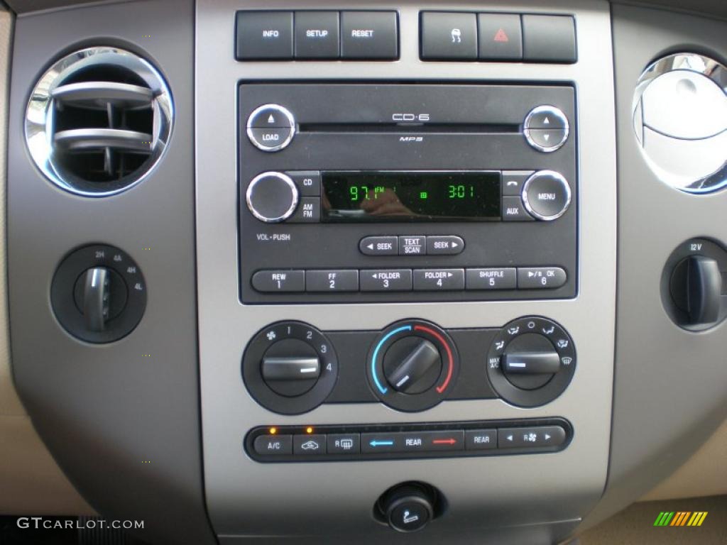 2010 Ford Expedition XLT 4x4 Controls Photo #48712462