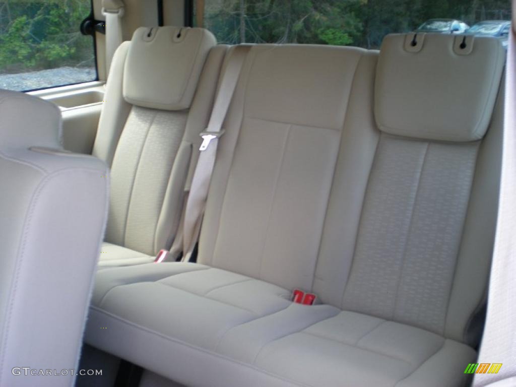 2010 Ford Expedition XLT 4x4 Interior Color Photos