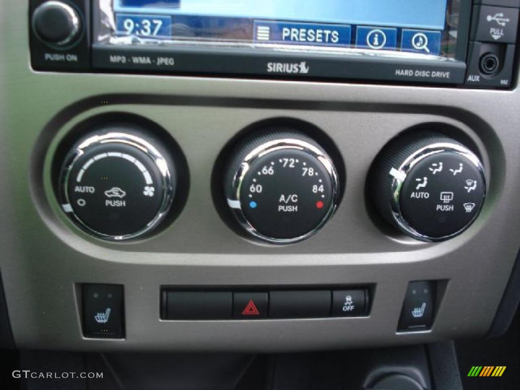 2011 Challenger SRT8 392 - Brilliant Black Crystal Pearl / Dark Slate Gray photo #18