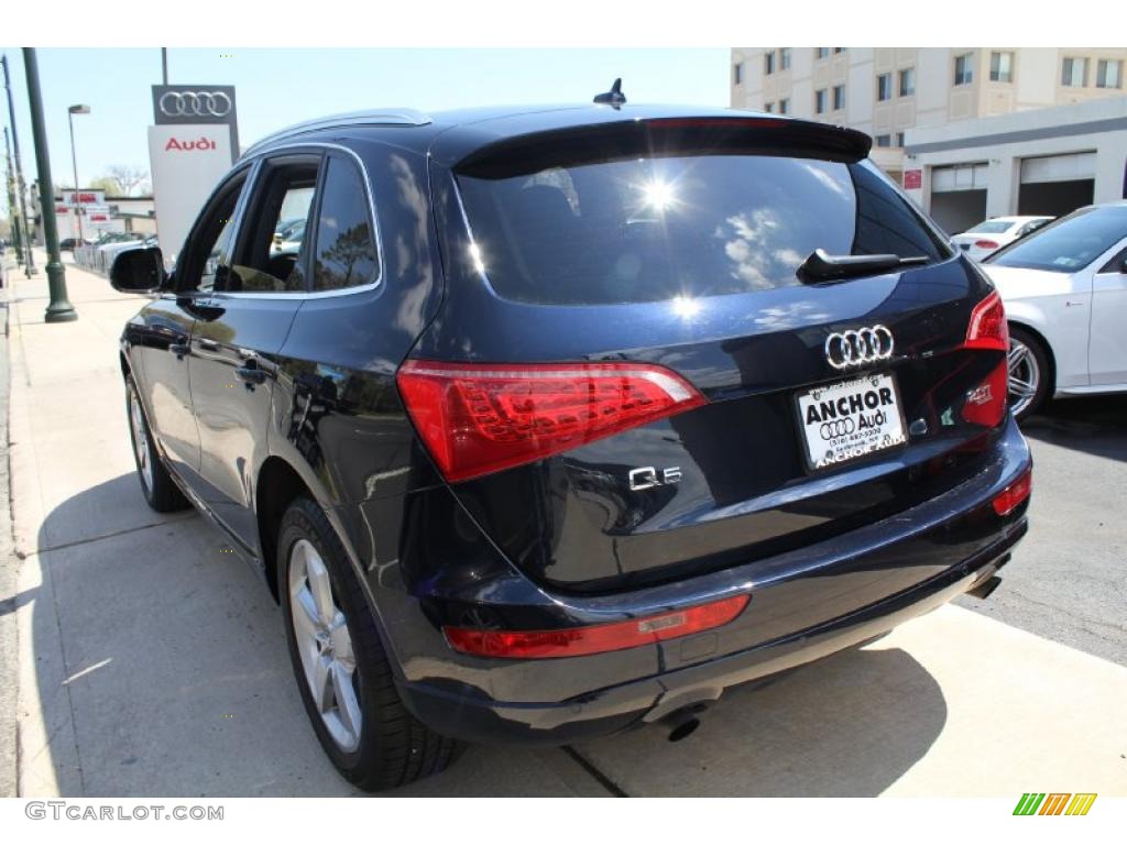 2011 Q5 2.0T quattro - Deep Sea Blue Pearl Effect / Cinnamon Brown photo #3