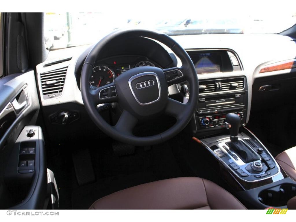 2011 Q5 2.0T quattro - Deep Sea Blue Pearl Effect / Cinnamon Brown photo #11