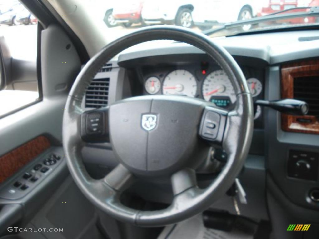 2006 Ram 1500 SLT Quad Cab 4x4 - Black / Medium Slate Gray photo #15