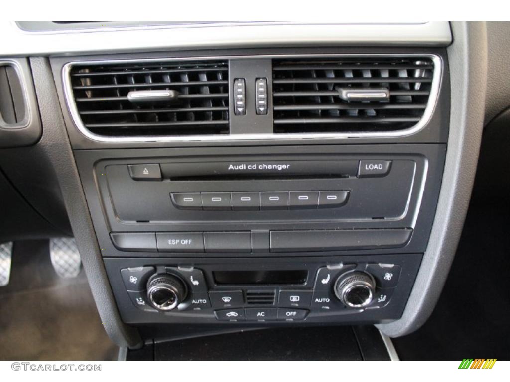 2008 Audi S5 4.2 quattro Controls Photo #48716035