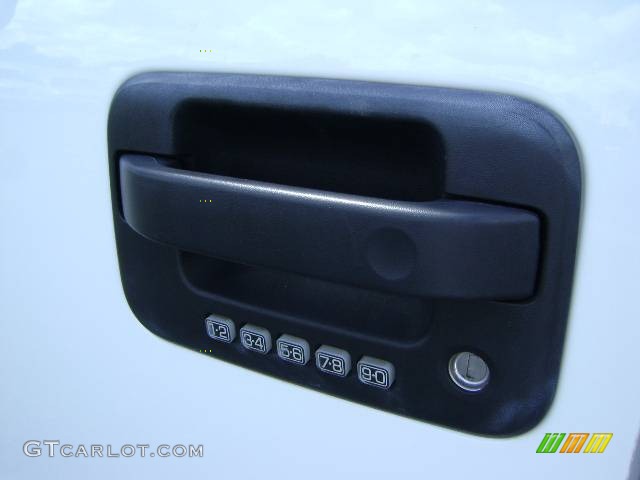 2006 F150 Lariat SuperCrew - Oxford White / Tan photo #11