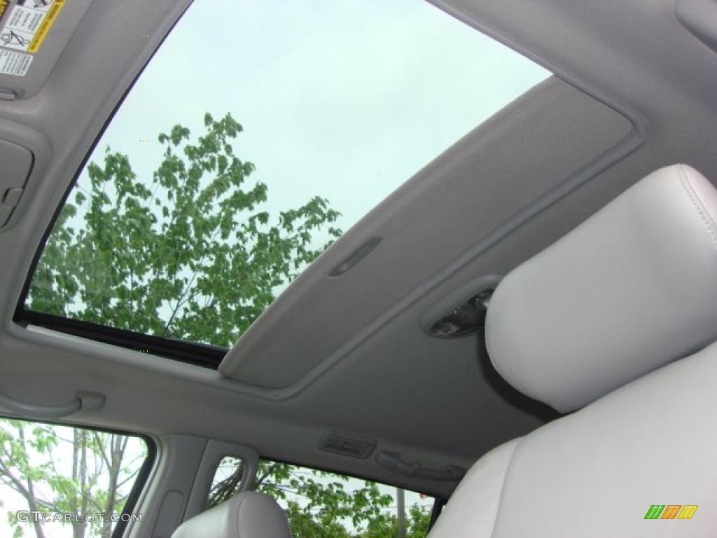 2004 Toyota Sequoia SR5 4x4 Sunroof Photo #48718343