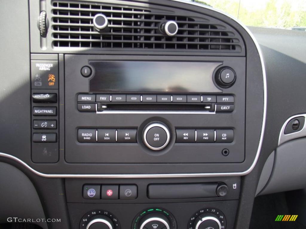 2007 Saab 9-3 Aero Convertible Controls Photo #48718943