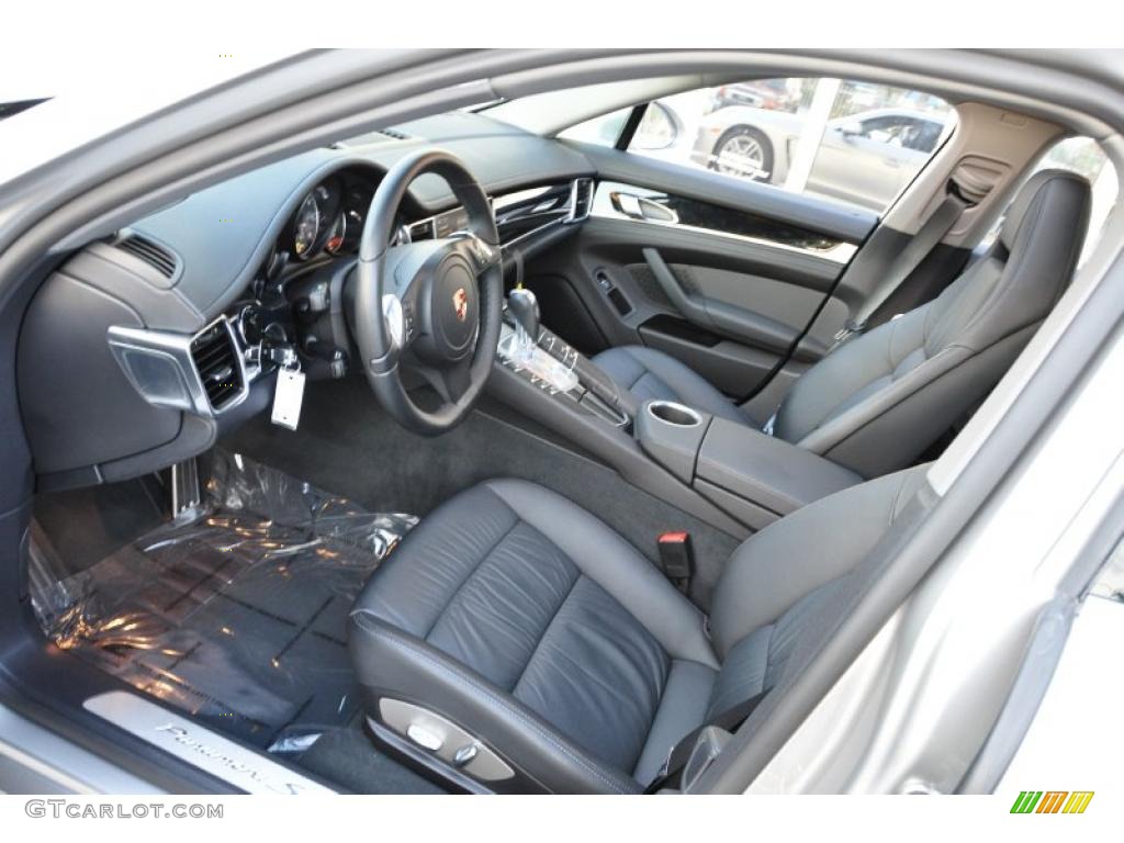Black Interior 2010 Porsche Panamera S Photo #48719903