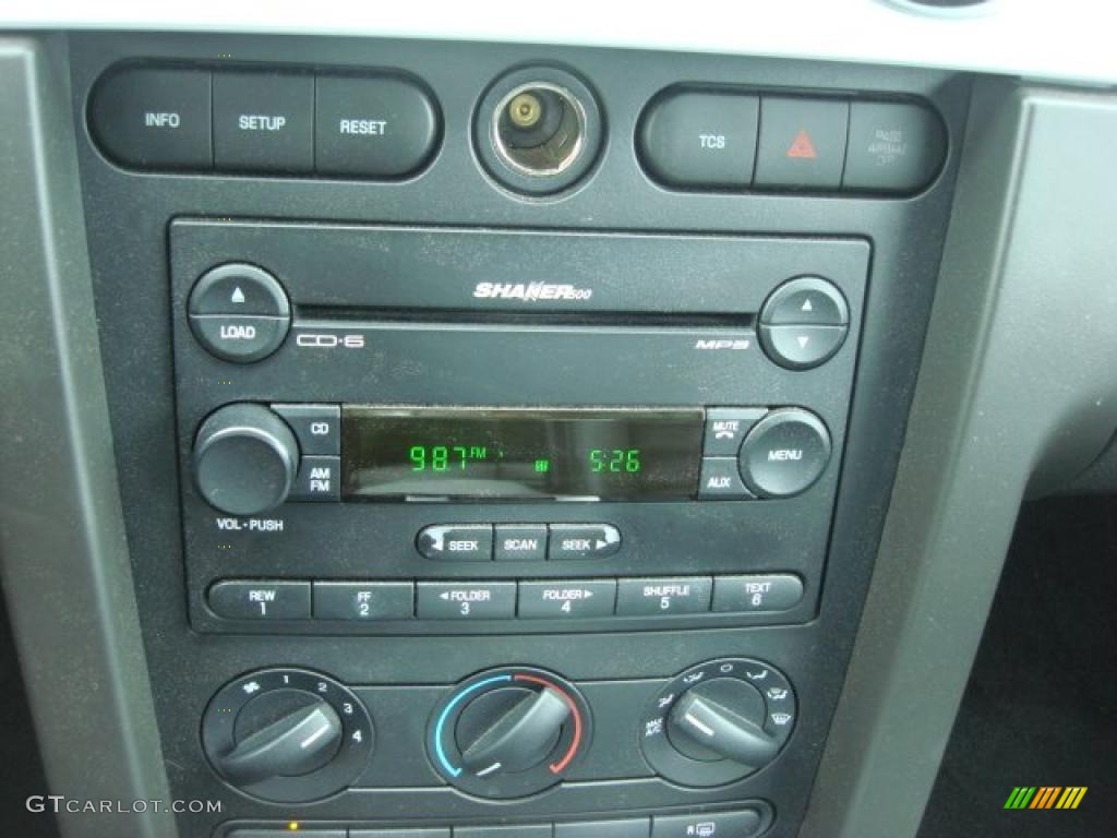 2006 Ford Mustang GT Premium Coupe Controls Photo #48721991