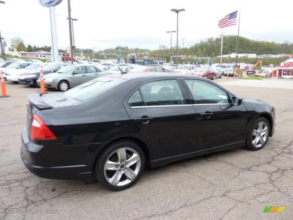 2010 Fusion Sport - Tuxedo Black Metallic / Charcoal Black/Sport Red photo #3