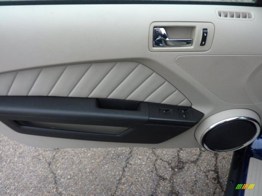 2010 Mustang V6 Premium Convertible - Kona Blue Metallic / Stone photo #12