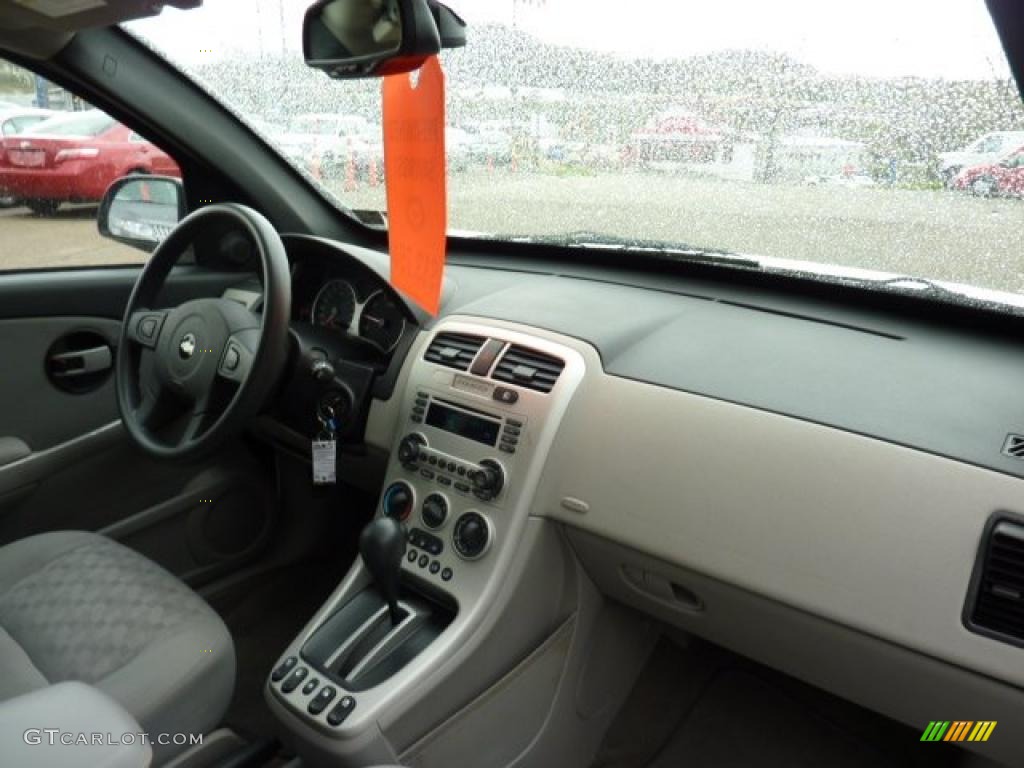 2005 Equinox LT AWD - Summit White / Light Gray photo #17