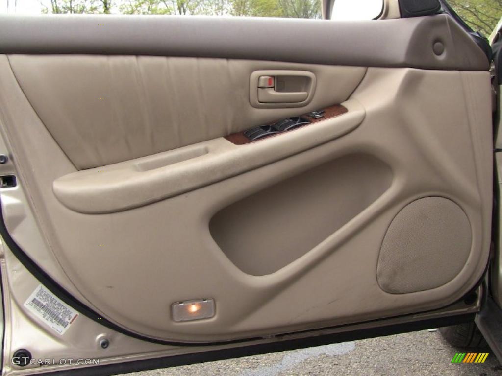 1997 Lexus ES 300 Door Panel Photos