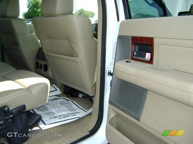 2006 F150 Lariat SuperCrew - Oxford White / Tan photo #27