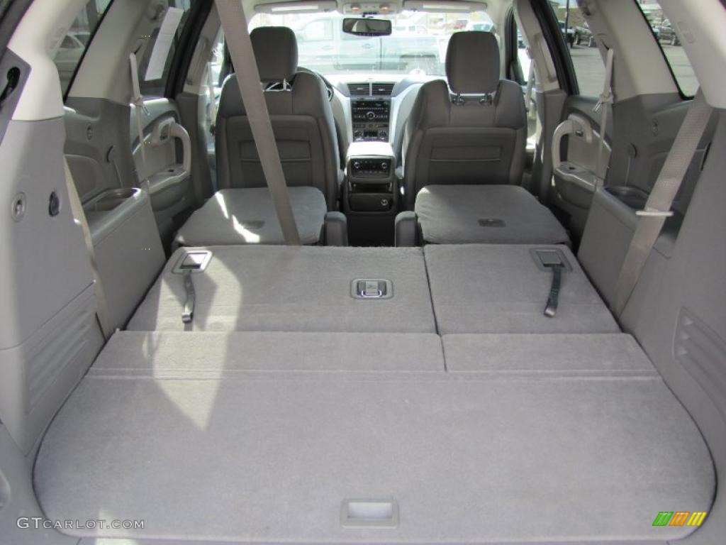 2011 Chevrolet Traverse LT AWD Trunk Photo #48724925